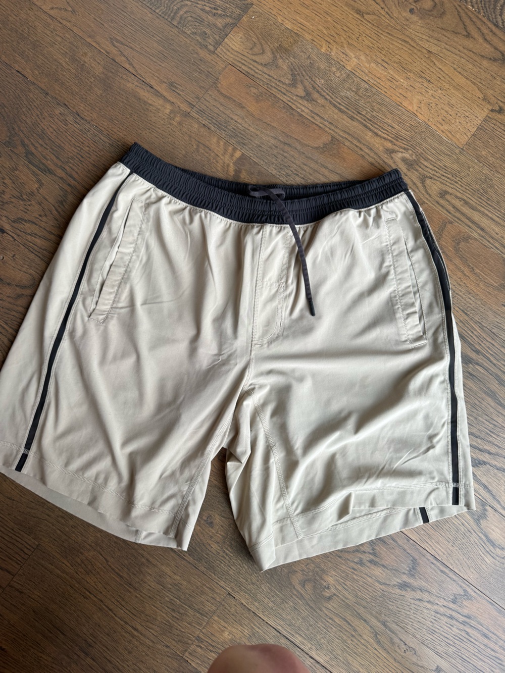 Lululemon Men's Beige Performance Drawstring Shorts